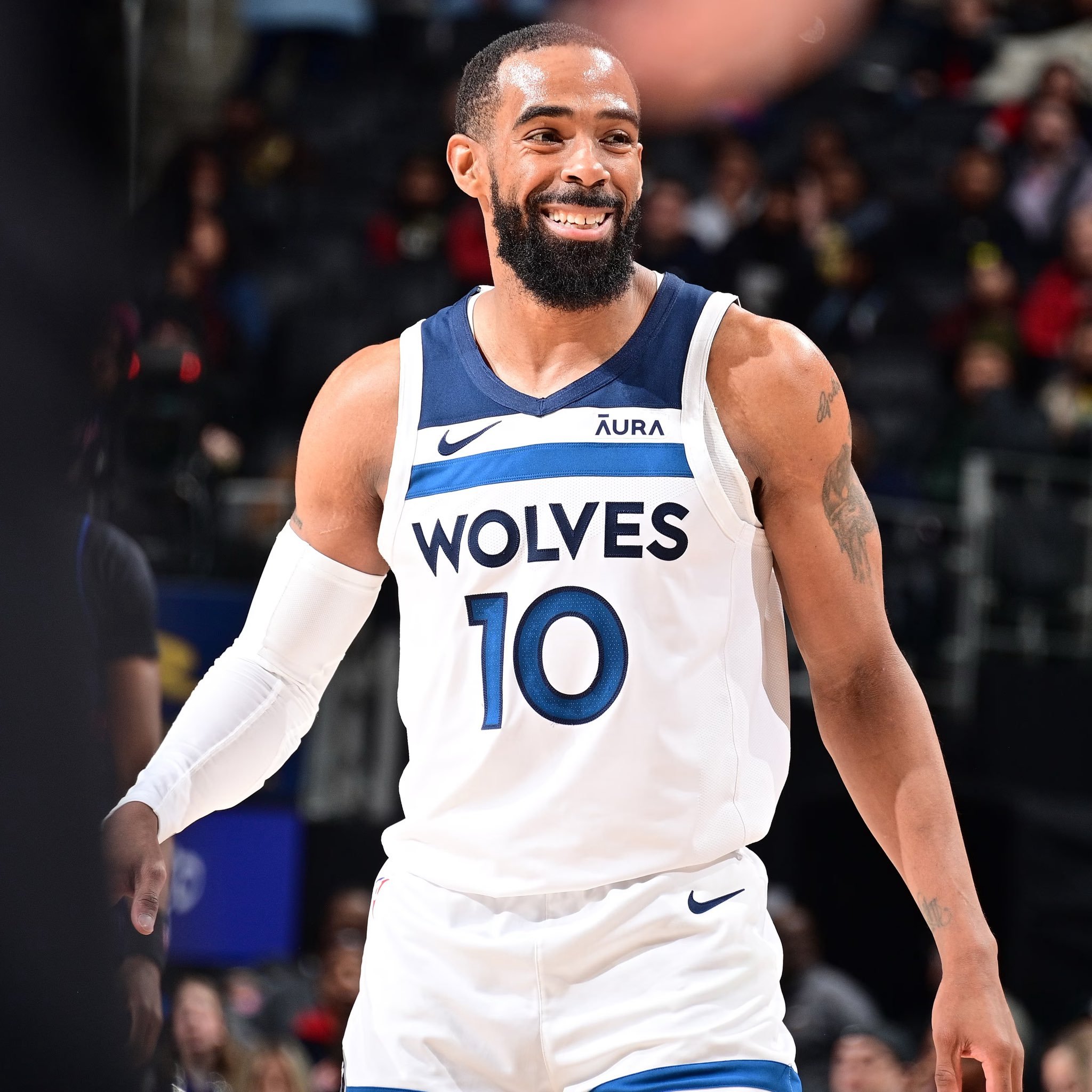 凯尔特人一年合同签下了老将康利☘️康利成为NBA历史上第14位打到20个赛季的球