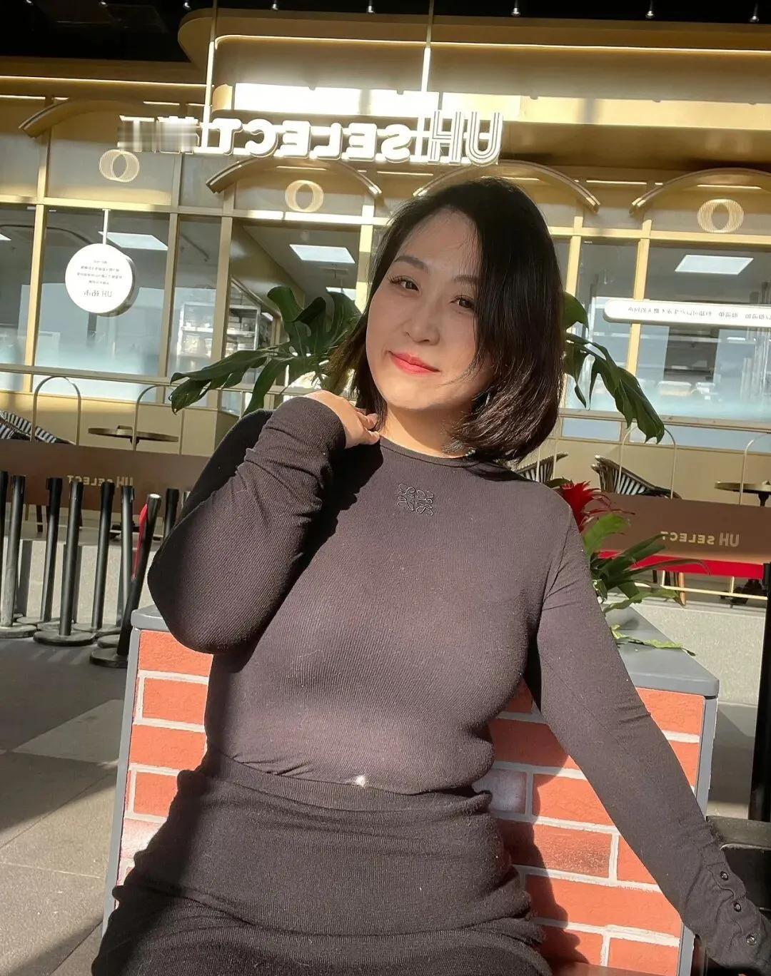 年少不知阿姨好