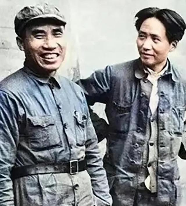 “朱毛”，中国革命的“双子星”！
自从井冈山会师，虽有分歧、争议，但最终磨合成军