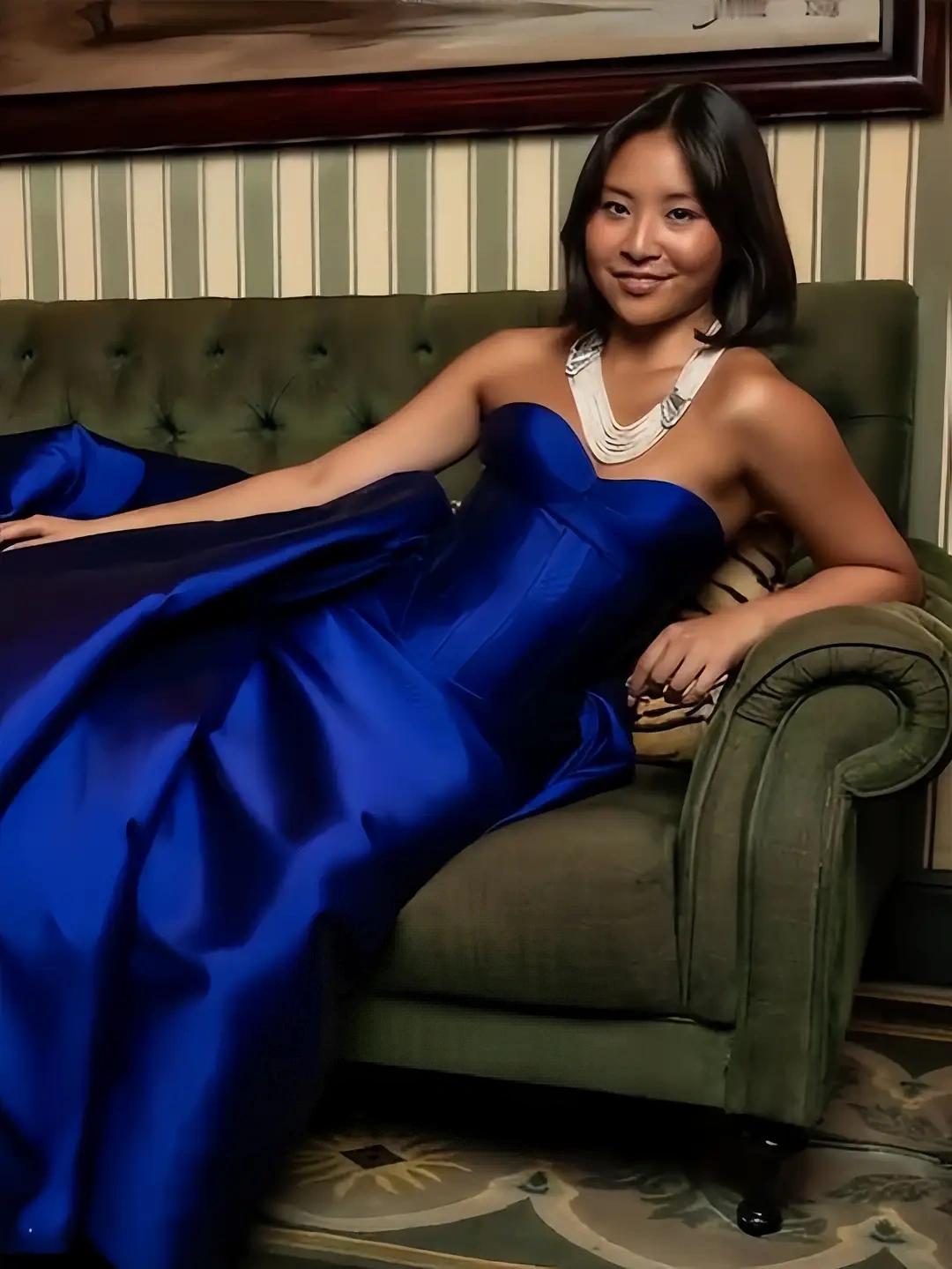 吴君如的女儿陈是知也长大了，今年19岁，在南加州大学学表演。近日参加了巴黎香格里