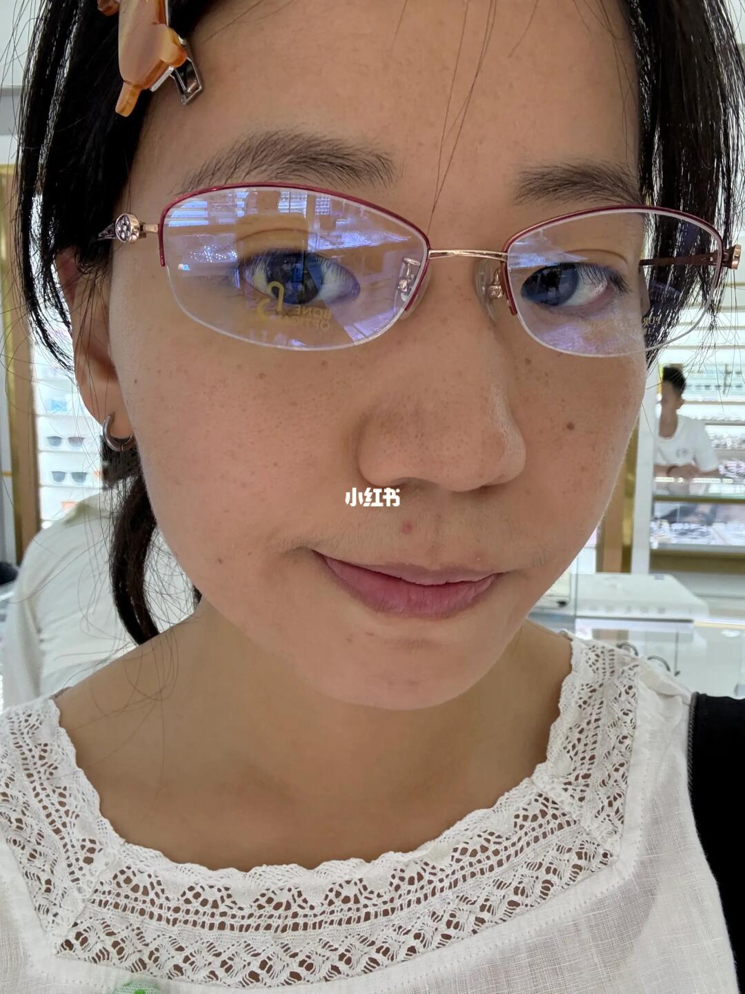 我的安全感来源于看清一切，虽然我高度近视。