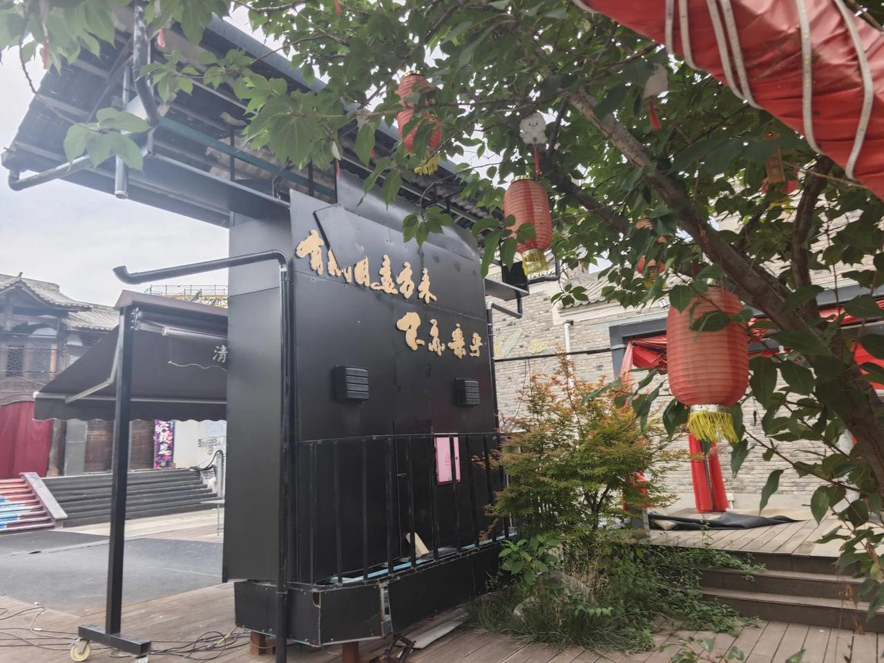往年火爆一时的西安白鹿仓景区，如今为什么如此游客稀少？（今日观察之二）