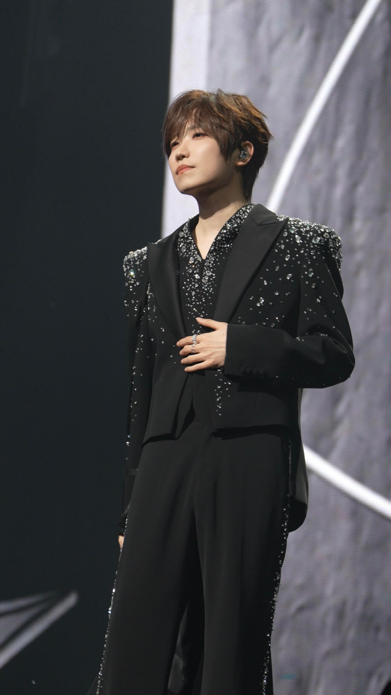 徐良别小瞧自己徐良对自己歌的含金量一无所知 徐良口中的冷门歌，却是一代人刻进DN