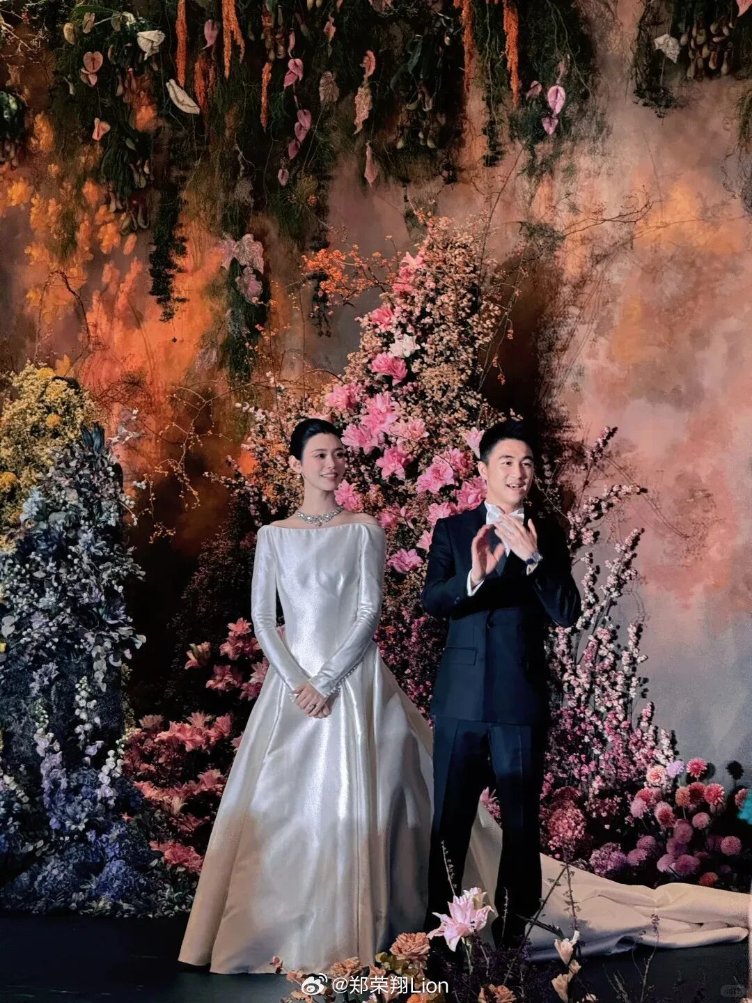 奚梦瑶何猷君婚礼答谢宴！何猷君、奚梦瑶在澳门举办婚礼答谢宴，这场迟到了7年的“双