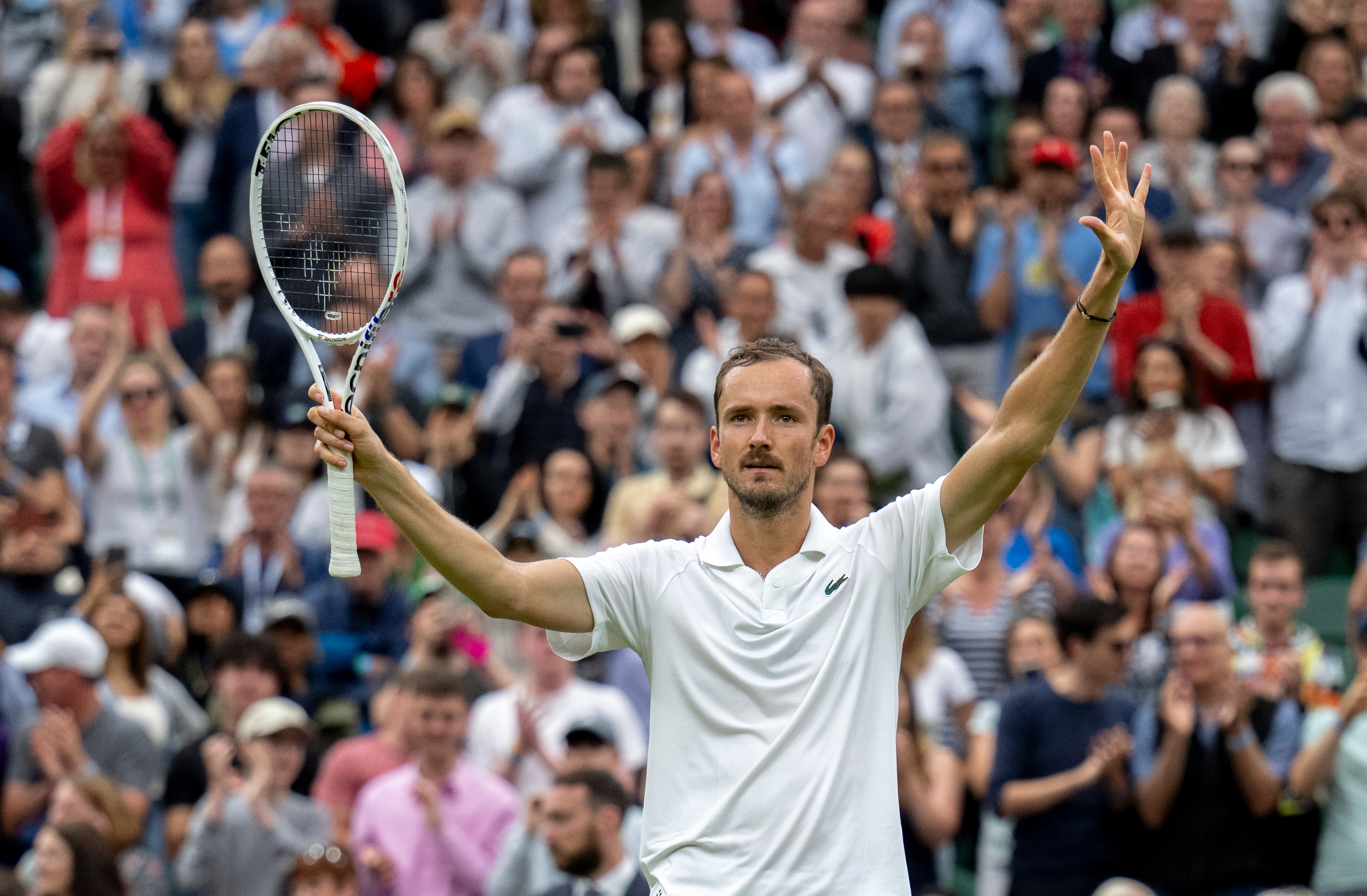 走过质疑，拥抱笃定谢谢你遵循内心的声音带给世界的快来从未暂停祝30岁生日快乐💚