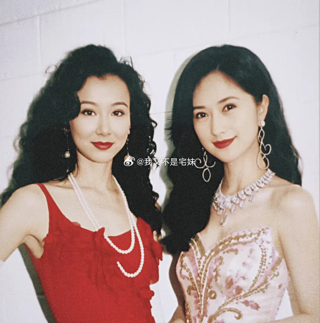 1992金钟奖两大美女戈伟如萧蔷，堪称红白玫瑰 