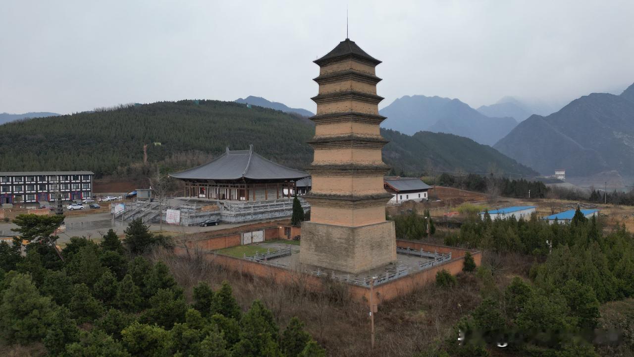 隋仁寿元年｜周至仙游寺法王塔，国内仅存隋代原砖塔（学术界有争议）。
陕西周至黑河