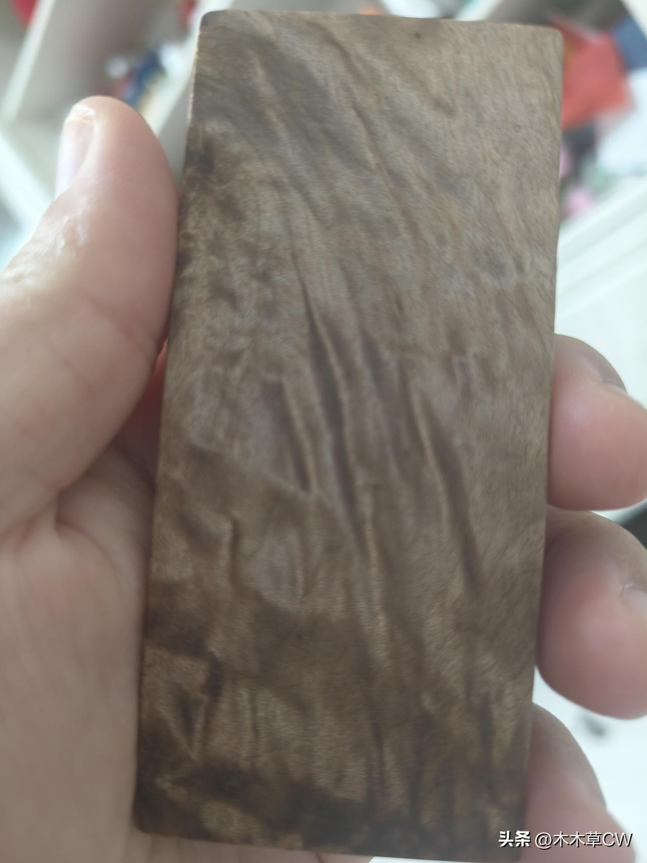 我一遍遍写dyg，其实我写的不是他本身，而是他背后的逻辑，应该怎么选股。
在这里