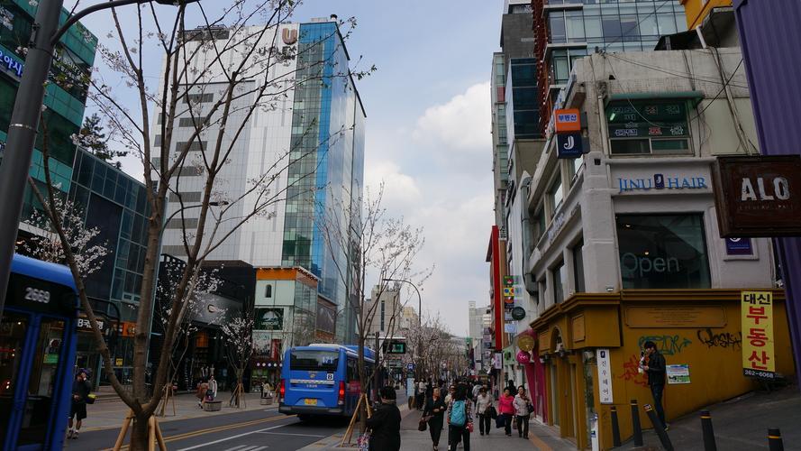 韩媒：只有16%的韩国人认为“婚姻必不可少”！
7月26日，韩国媒体《首尔经济日