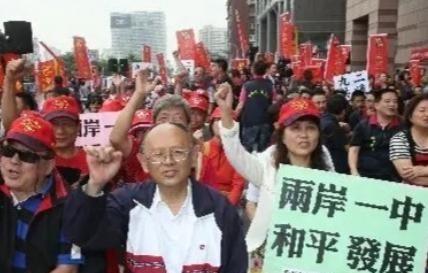 美专家罕见达成一致：一旦台湾回归中国，美国可能就剩一条路可走。实属难得，美国专家