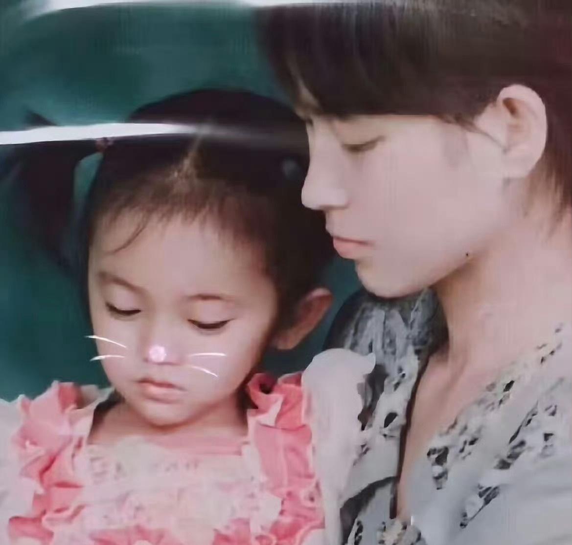 内核稳定的人背后永远是一个更坚强的人 妈妈也真的很温柔