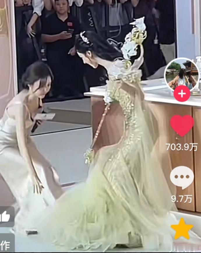内娱饭拍新传奇！陈都灵活动视频超 700 万点赞，创出圈之最，且此类专属不止一条