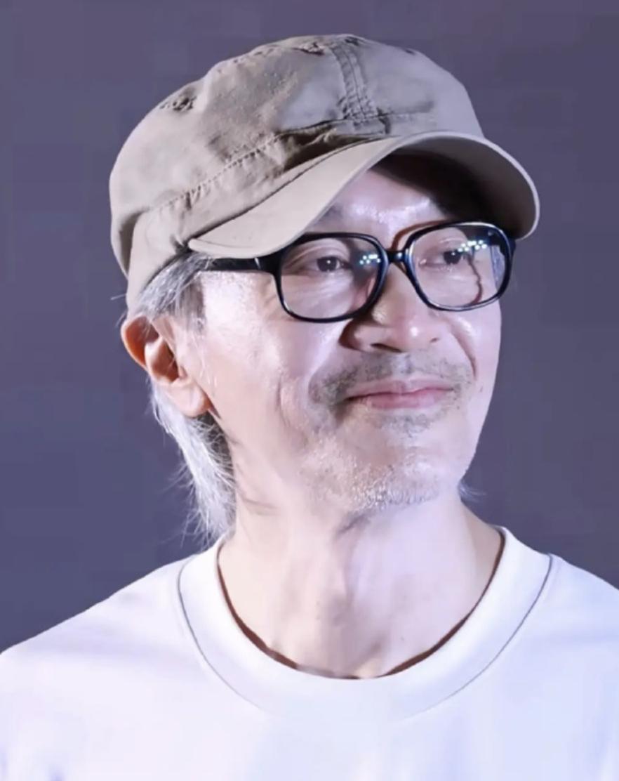 票房真的是导演最大的补药啊！

周星驰的状态，真的是肉眼可见的变好了！

一开始