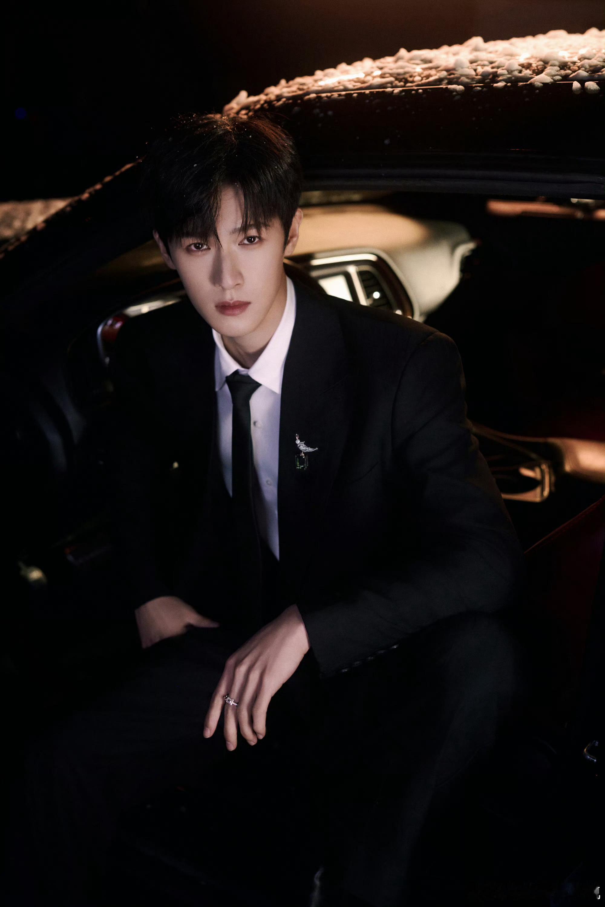 唉哟，这个小林李昀锐好帅啊，和初雪好配。 