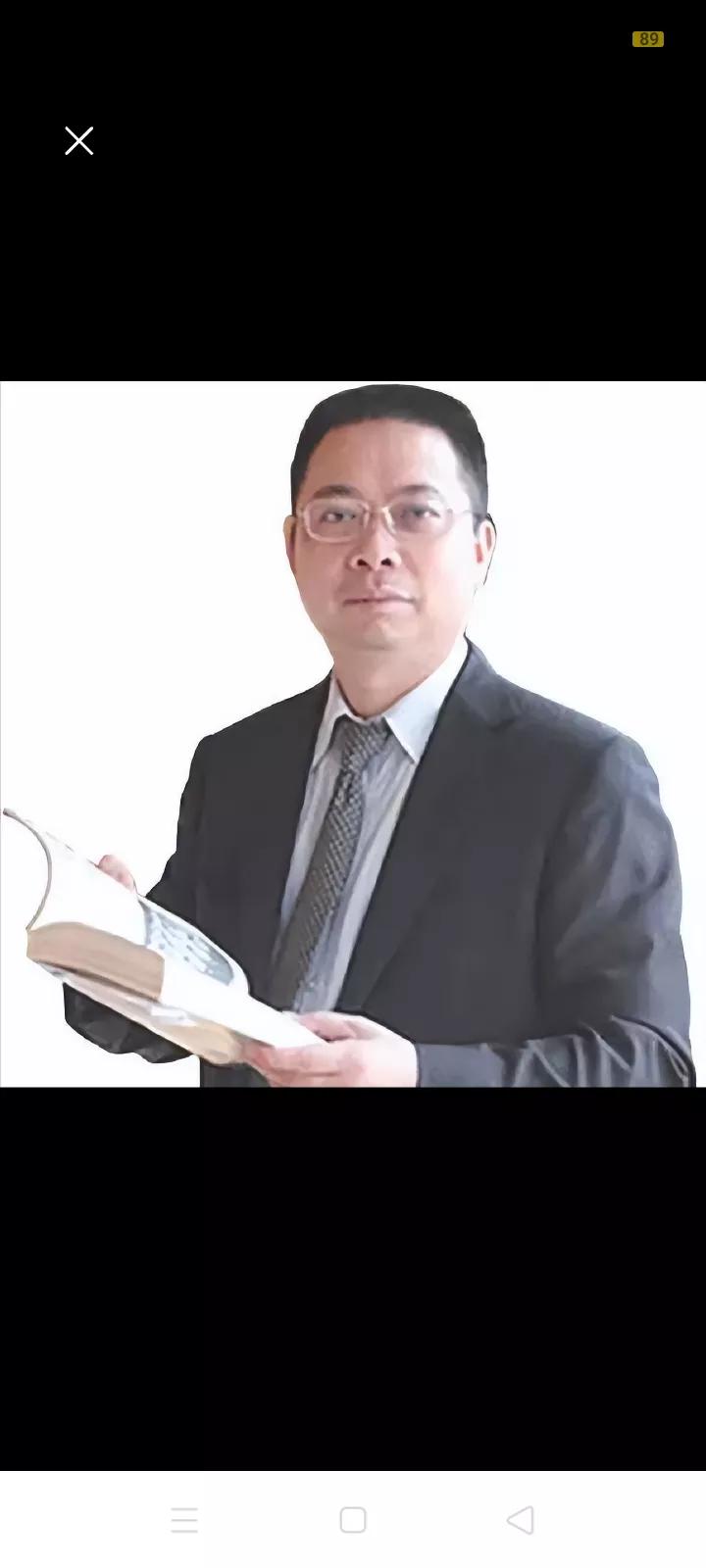 姚振华的宝能系和宝能地产正行走在风口浪尖上。
       5月22日消息，姚振