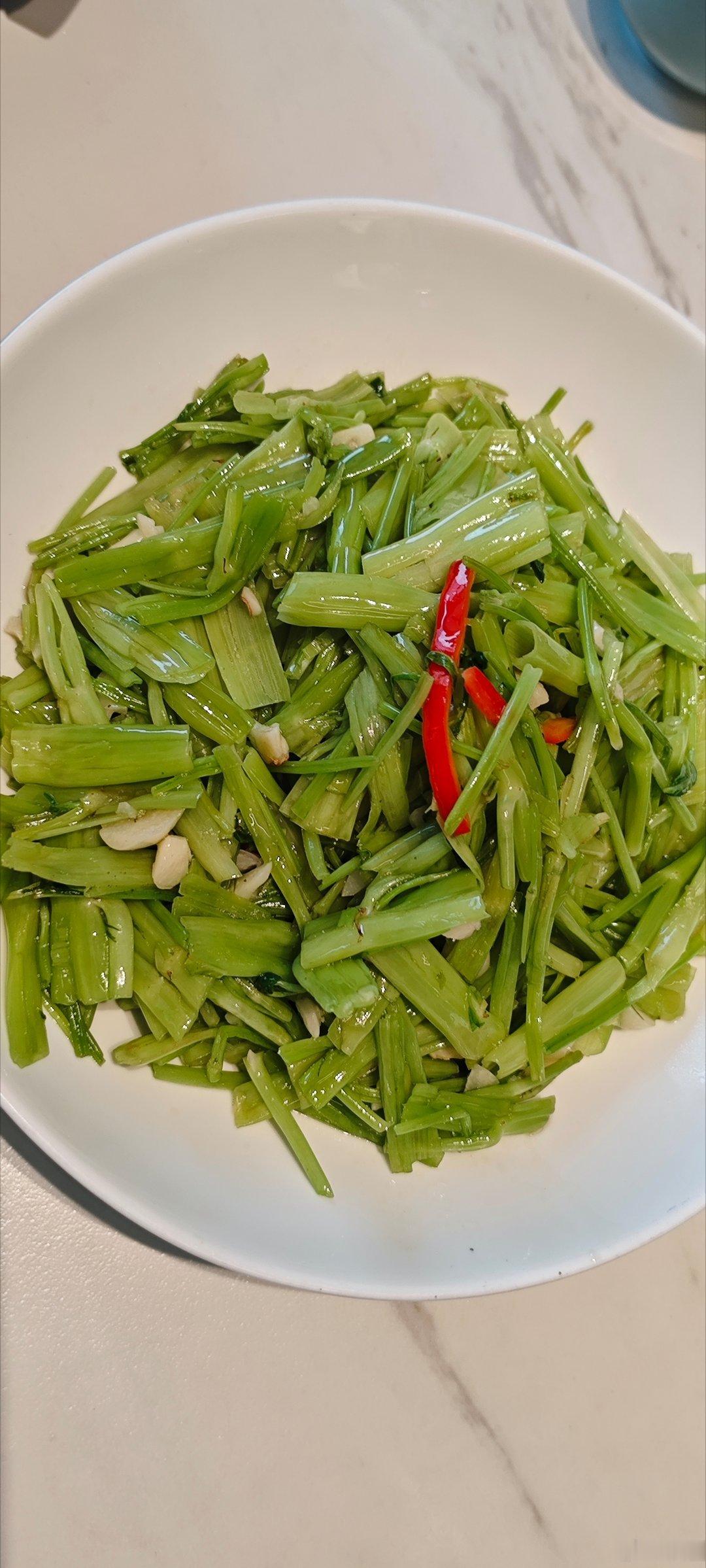老教授寻食记：宣城还有一道名菜叫“水阳三宝”，其中的水阳鸭脚包闻名天下，老教授去