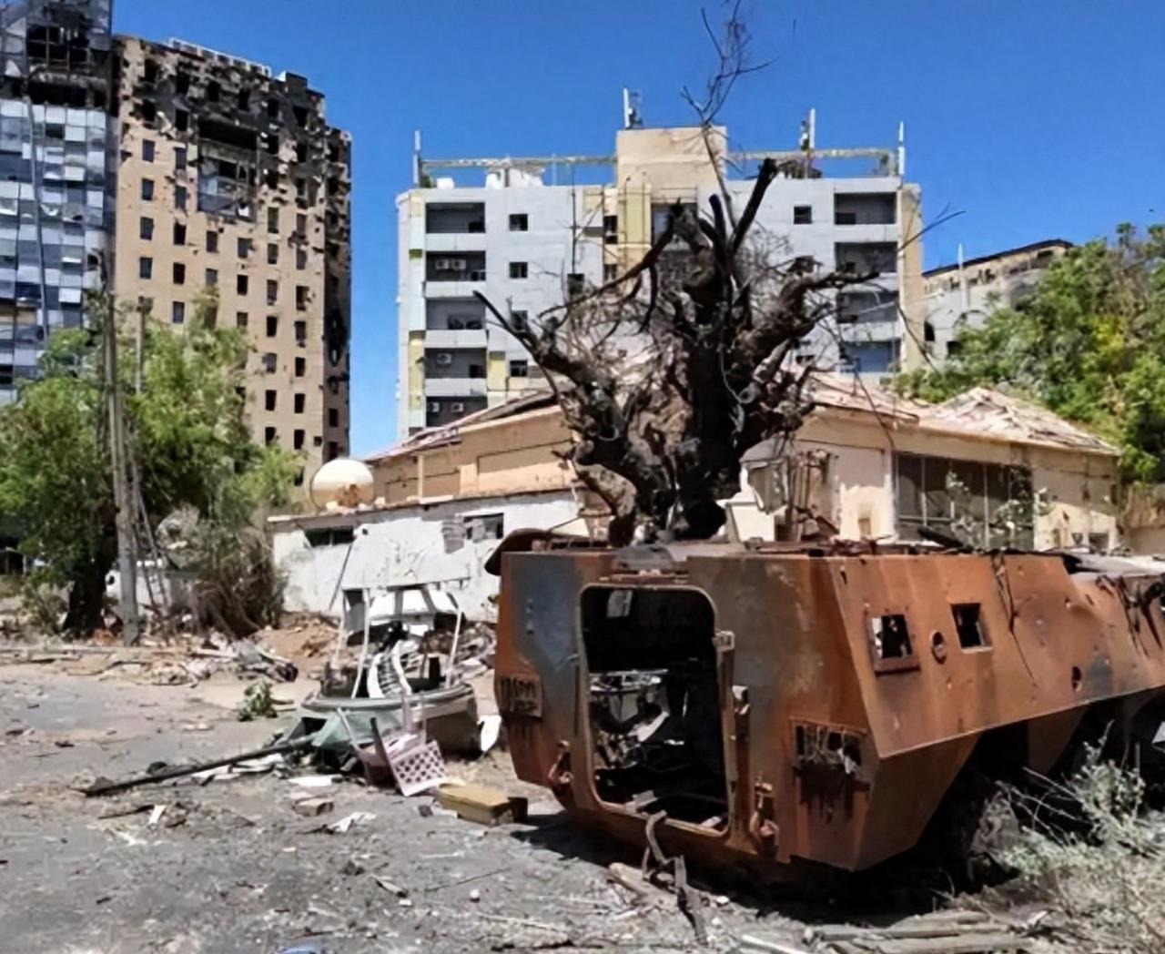 打起来了，不是美伊也不是黎以，2100 万人受牵连，联合国紧急发声！

喀土穆的