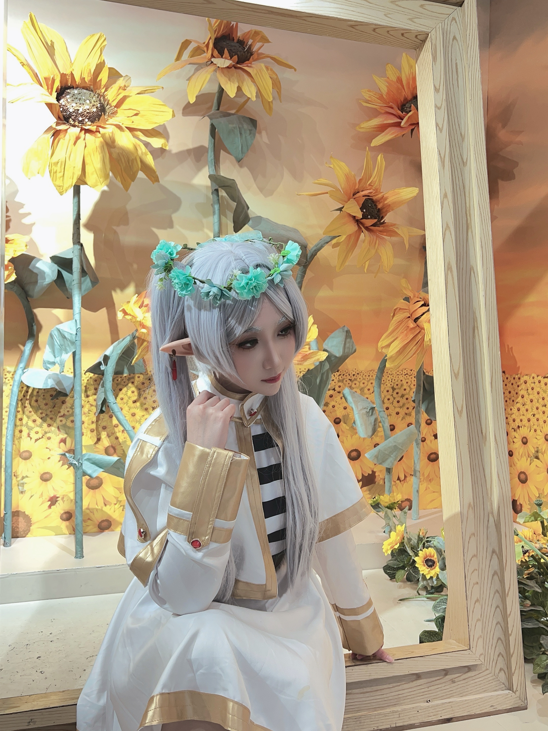 #COS[超话]# 在见不到面的日子里 我永远保持思念.角色 芙莉莲出镜 本人#