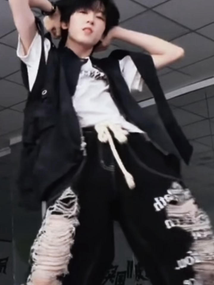 他也很享受🥵🥵 