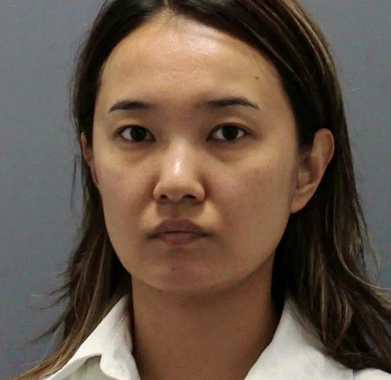 美国电诈案：纽约长岛7旬妇被骗92万美金，皇后区亚裔女嫌犯已落网。
纽约长岛一名