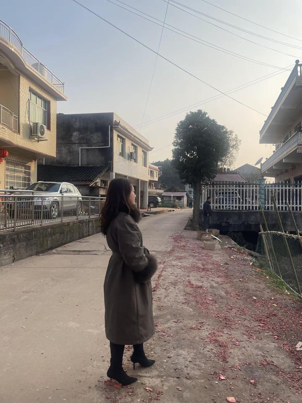 今年好好干，争取买件碎花裙，感受一下 polo衫的深情