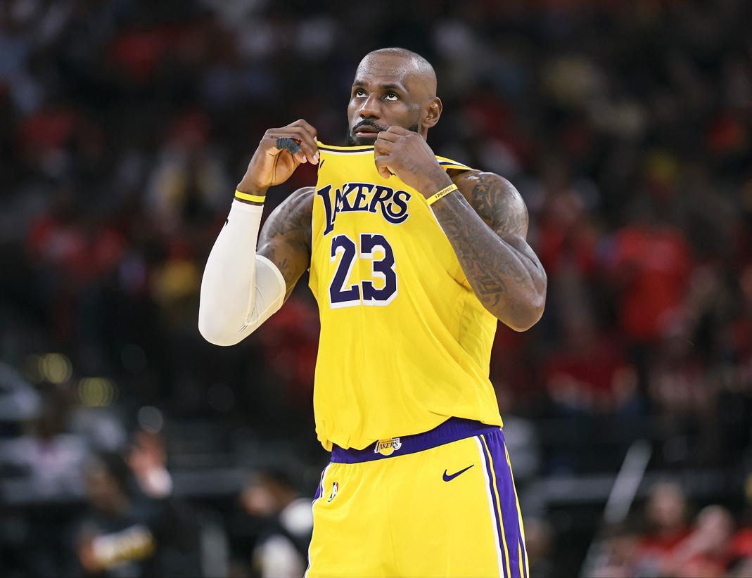 离谱！ESPN预测湖人G5胜率仅50%？

ESPN这预测彻底看懵球迷！湖人VS