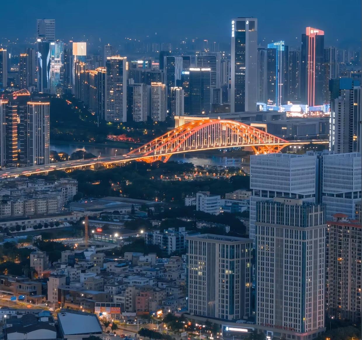 佛山怎么回事？万亿城市唯一负增长。
2026年一季度各城市GDP数据都开始慢慢公