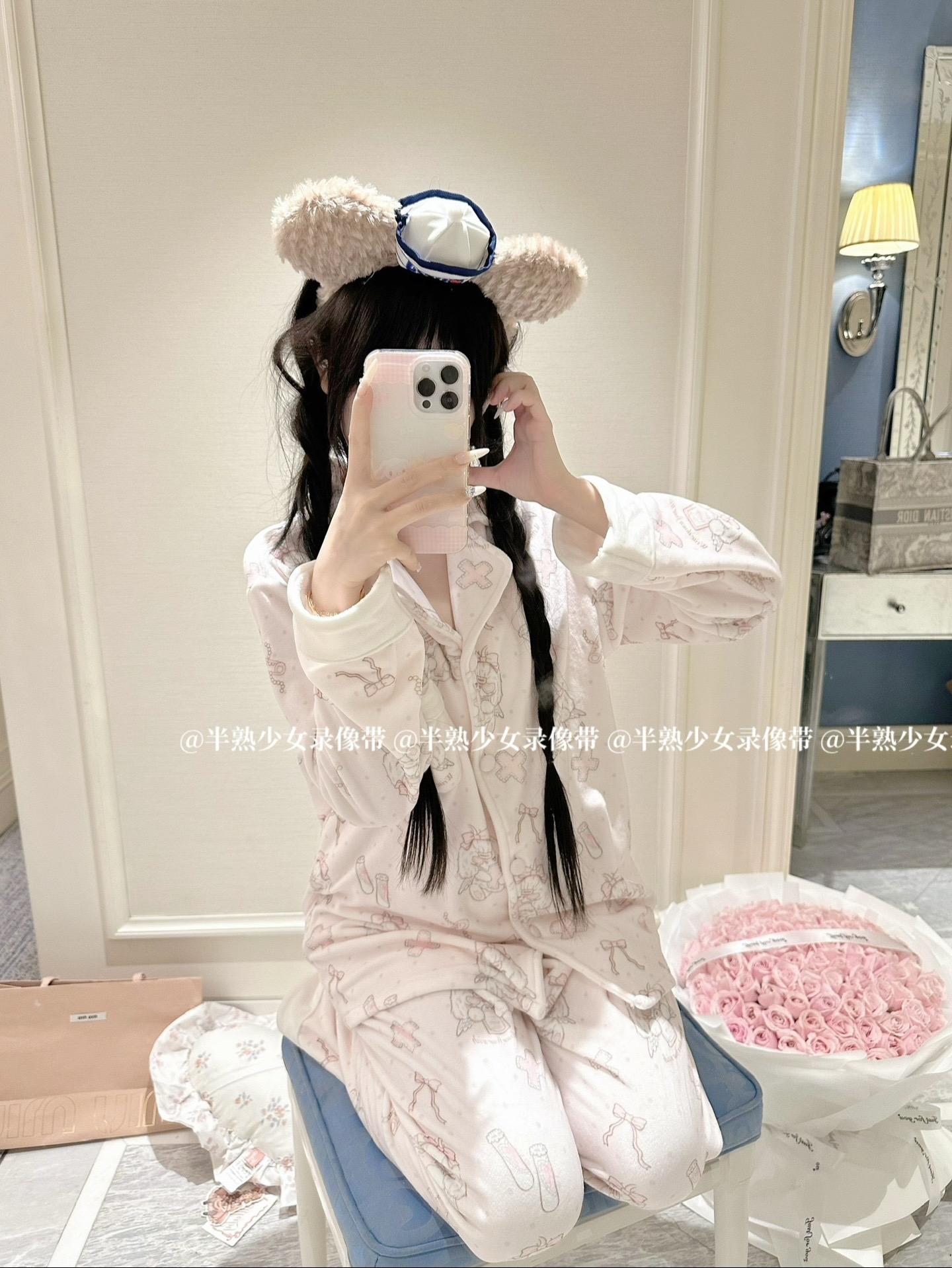 嫂子 我的新睡衣可爱吗。