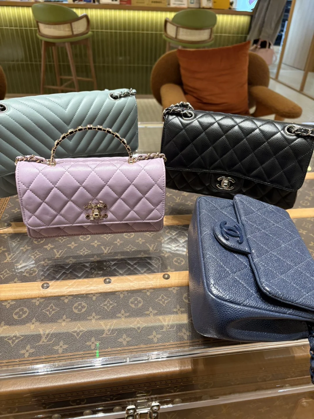 姐姐的闲置包包出手，还是得找重庆实体店