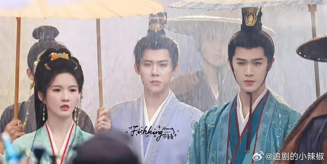 李昀锐周奇两个人谁都没有男主脸,难绷 