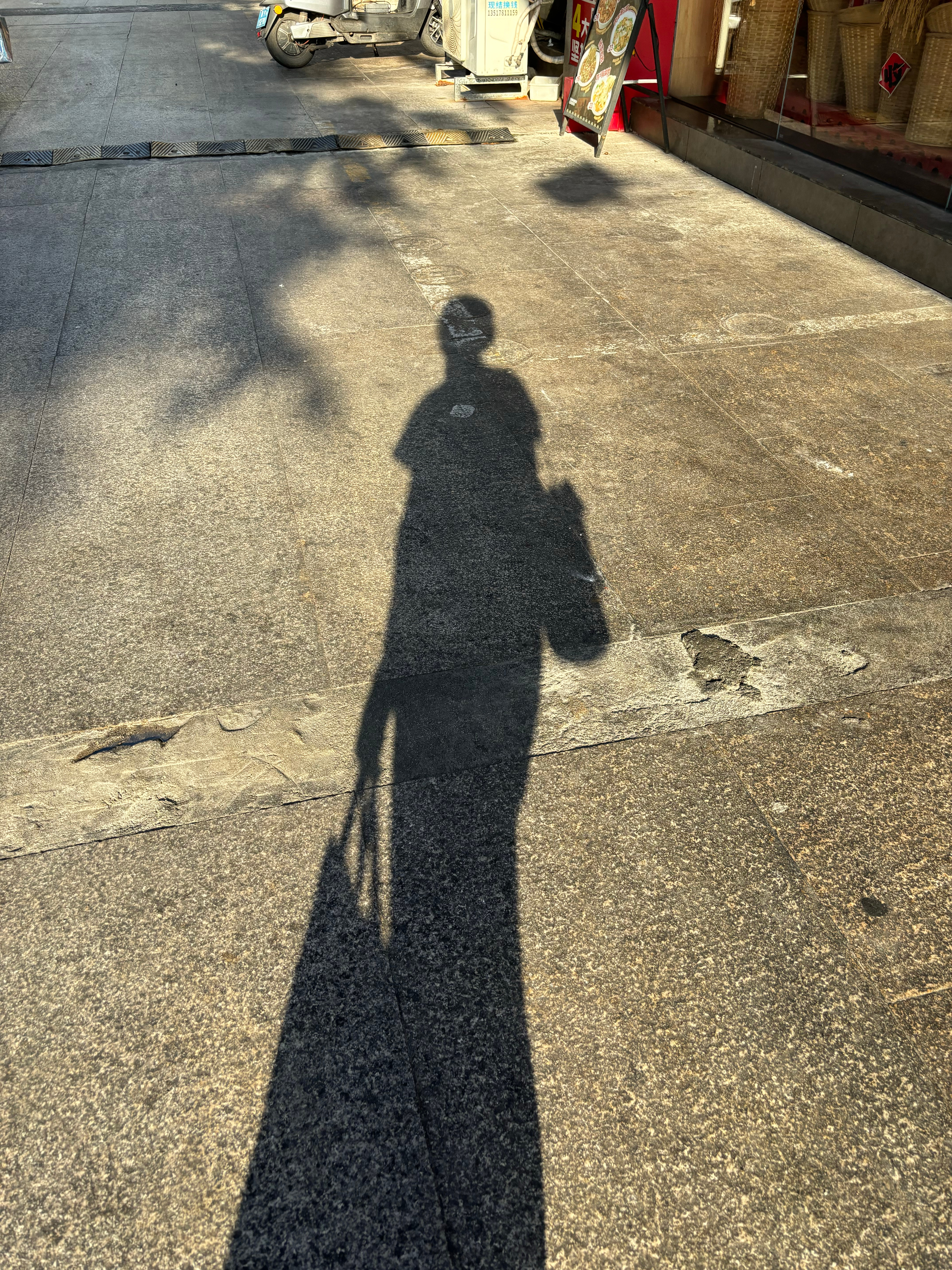 早安  不用奔赴很远的地方，把当下的小日子过舒服就好，早安