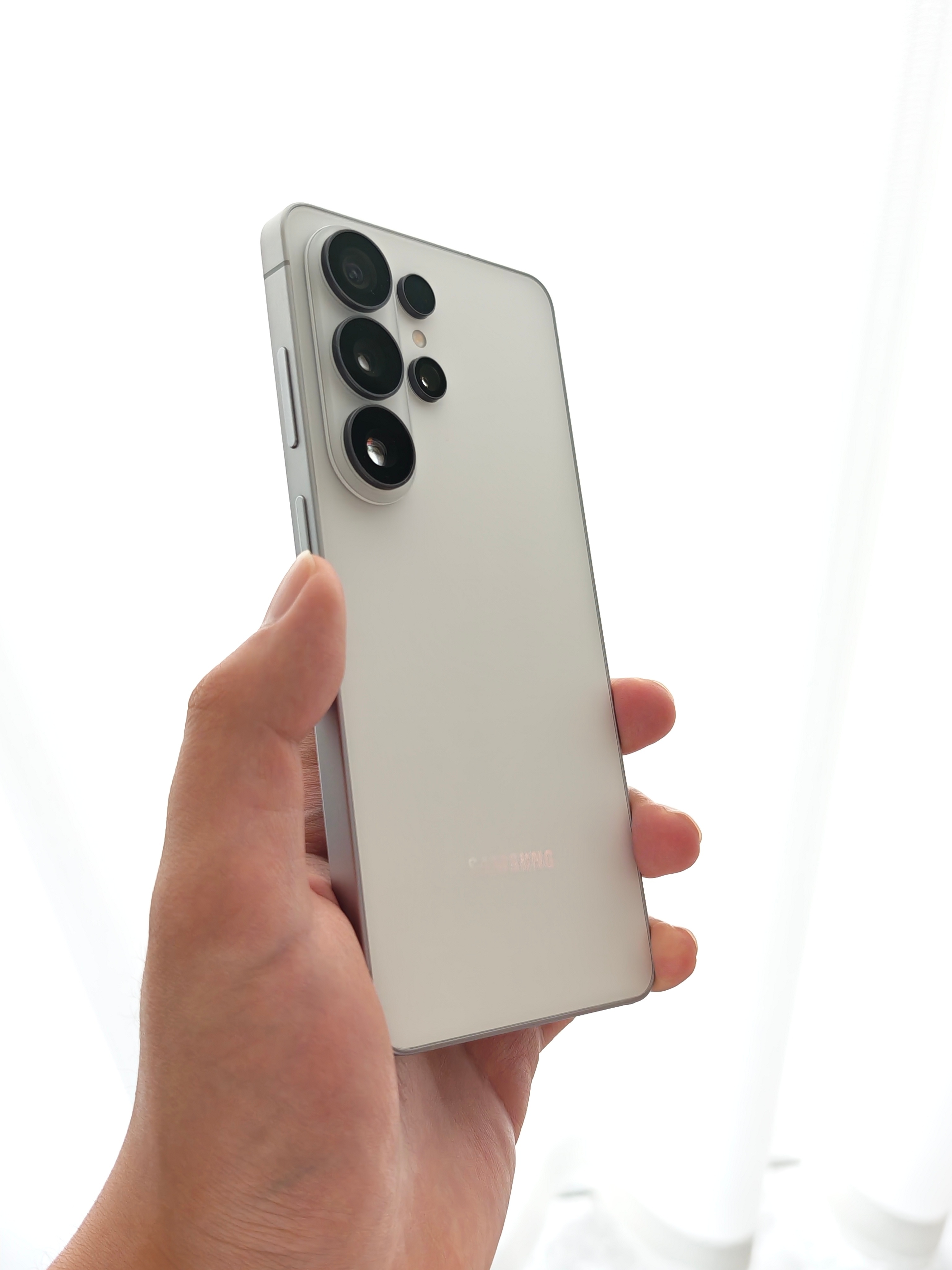 今年三星S26 Ultra的遗憾究竟是什么呢？1.看起来非常实用的防窥屏，却因技