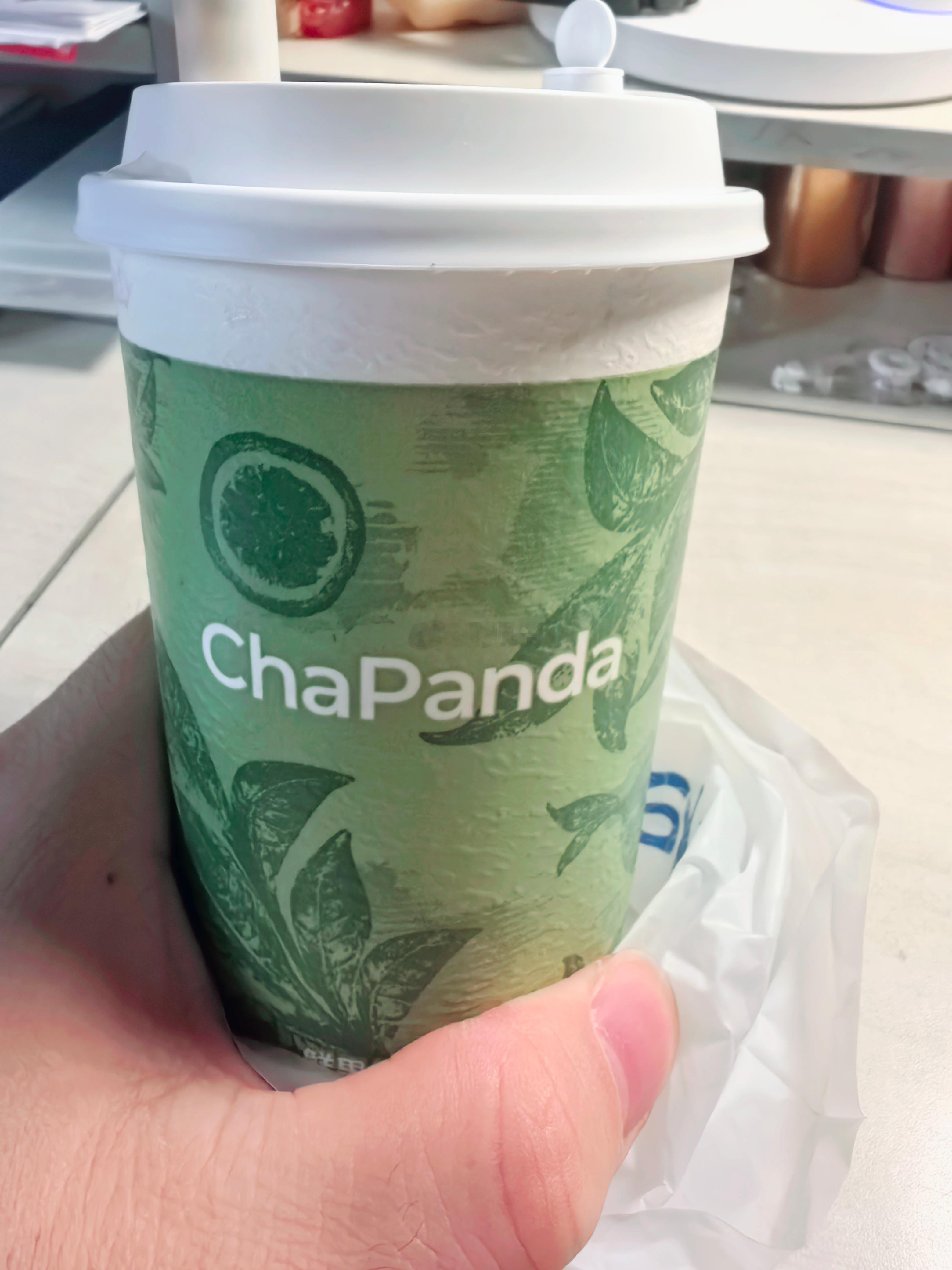 同样是凤梨百香果系的饮品，【古茗】真的甩茶百道好几条街。