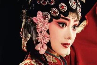 刘浩存也概括不了忆秦娥的命运忆秦娥的人生太过曲折，刘浩存直言找不到合适词汇概括，