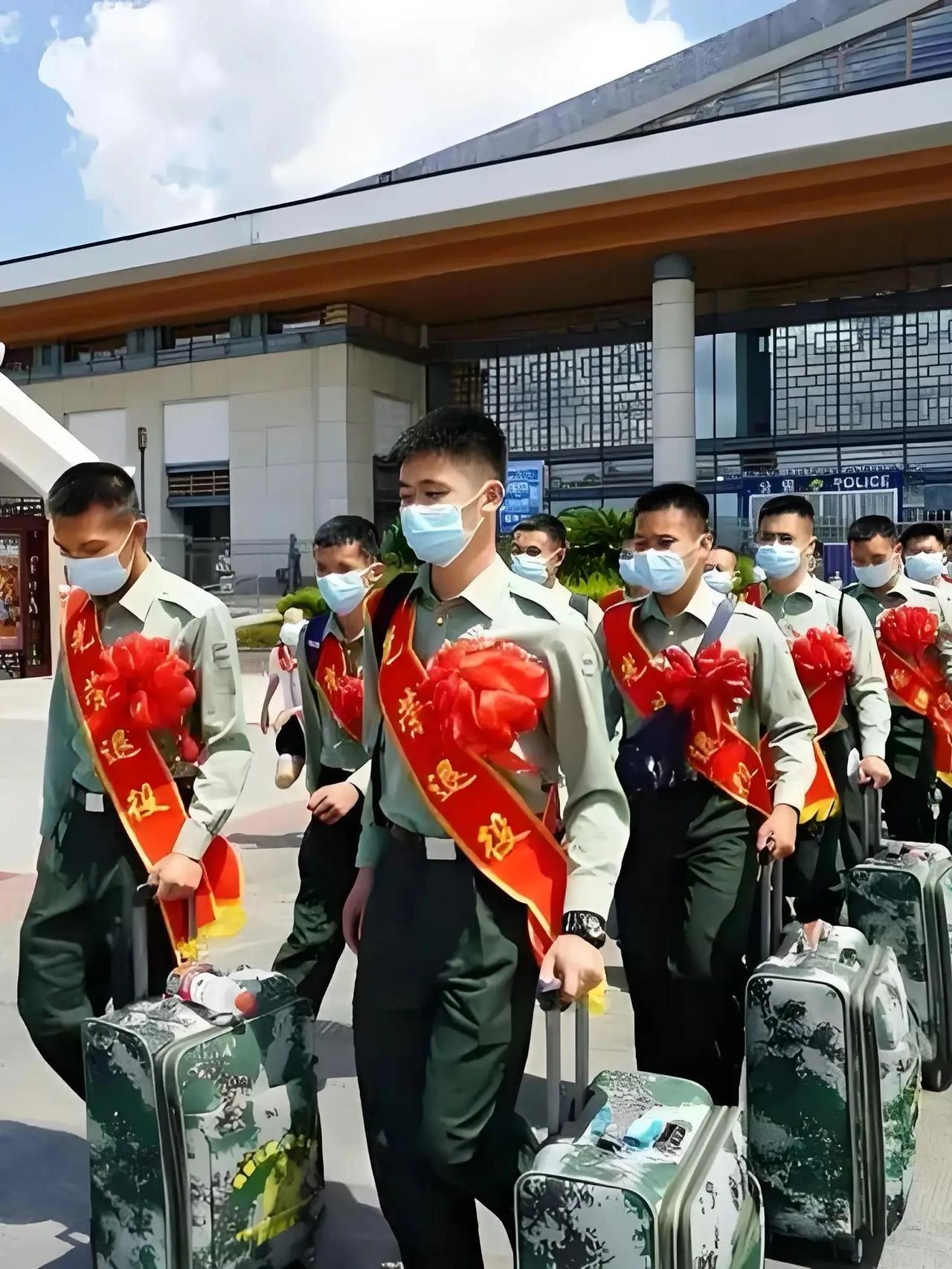 部队卷起来了？
 
2026年7月至9月，国内多地陆续开展退役军士安置选岗工作。
