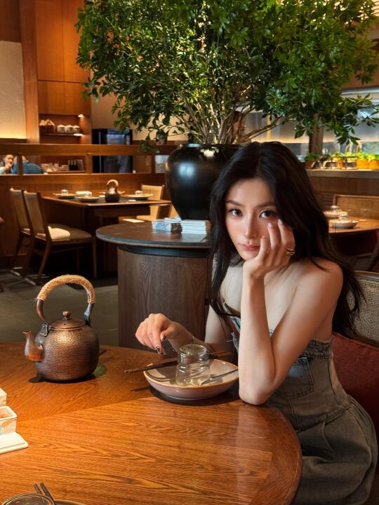 吃饭哪有不拍照的