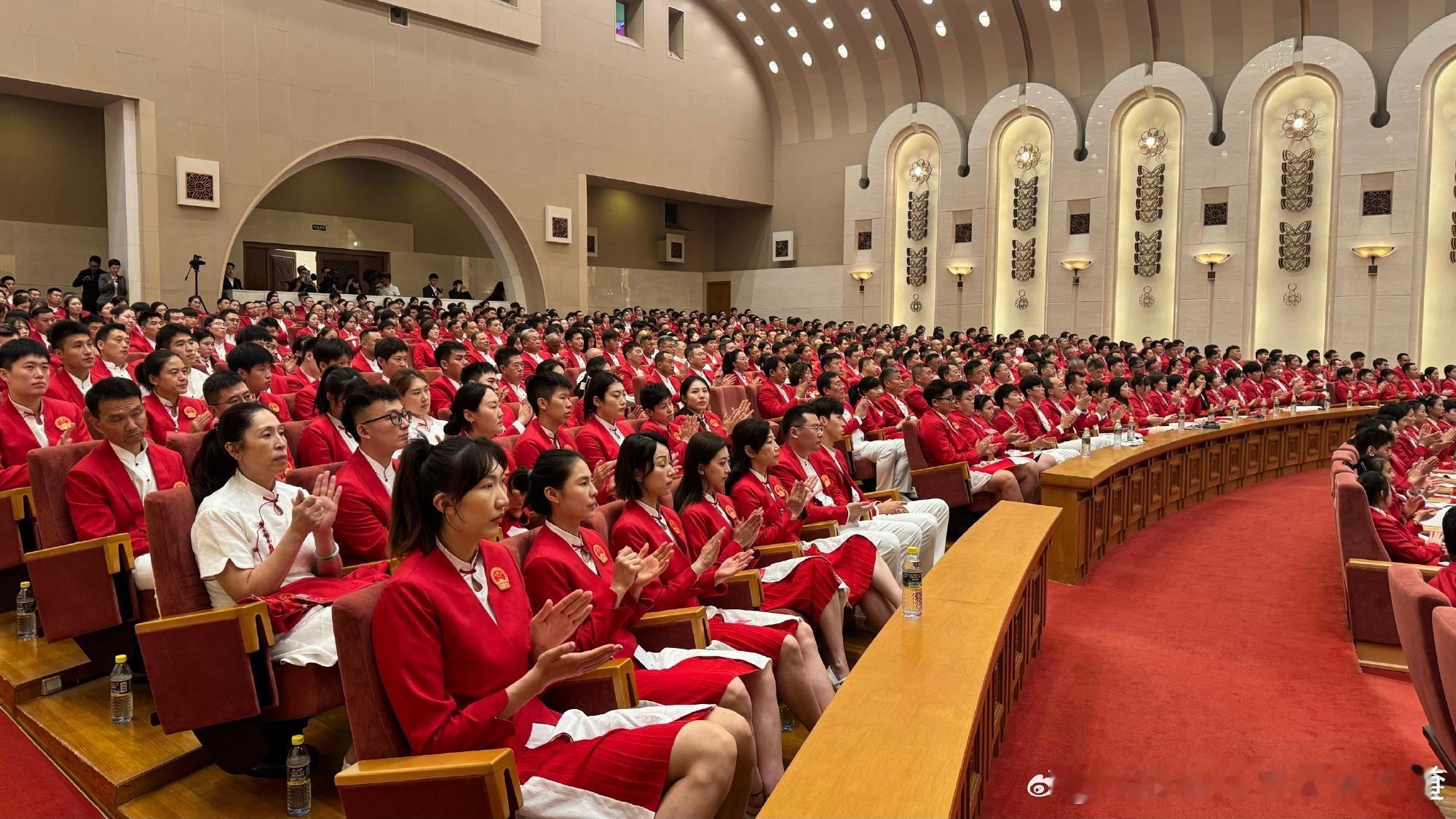 #汪顺[超话]#[全力以赴]#中国体育代表团总结大会举行# 第33届夏季奥运会中