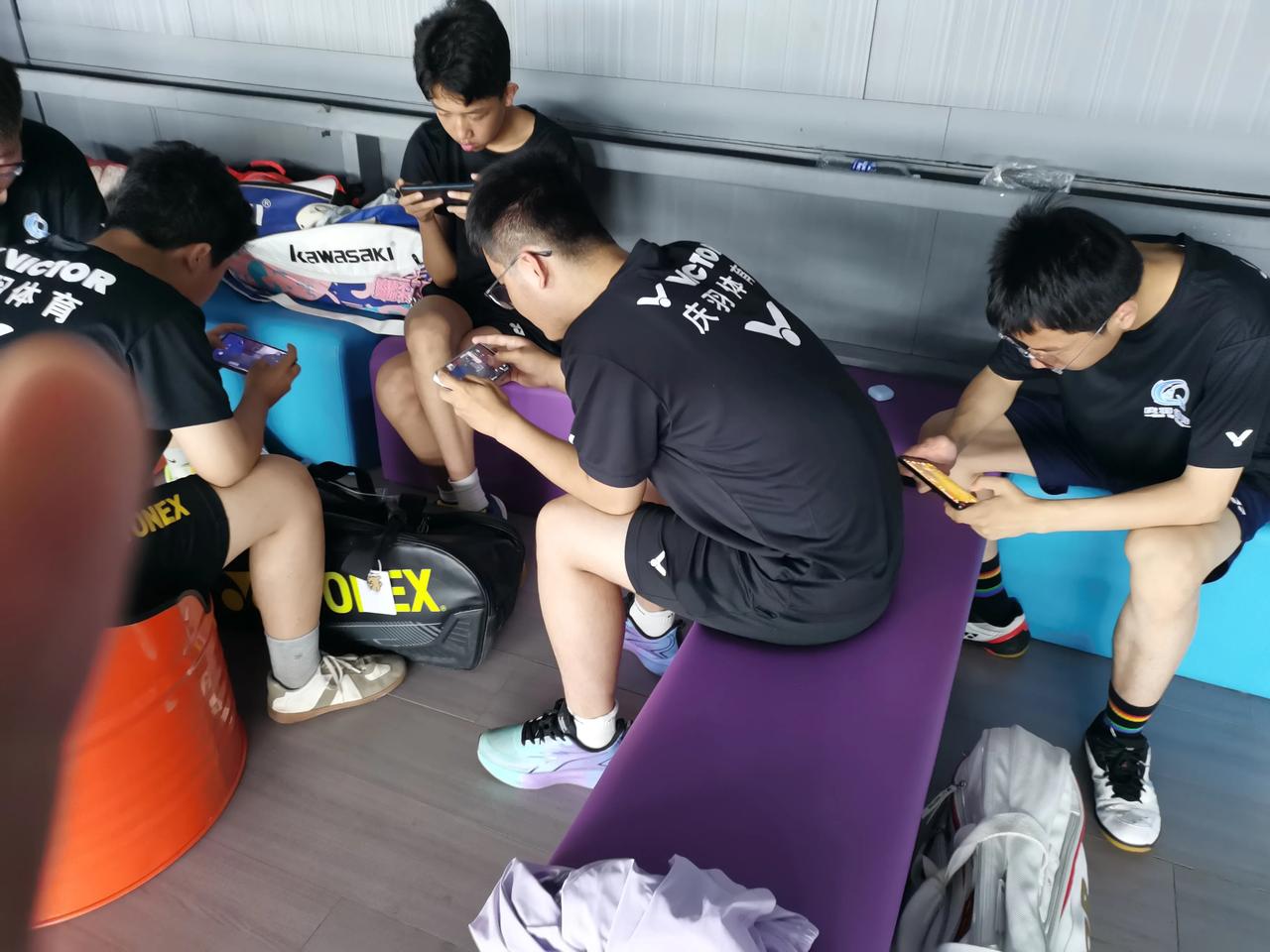 早上表发布了一篇有关瑞安的林老师是被“行拘”而绝非一些网友所说的“刑拘”的文章，