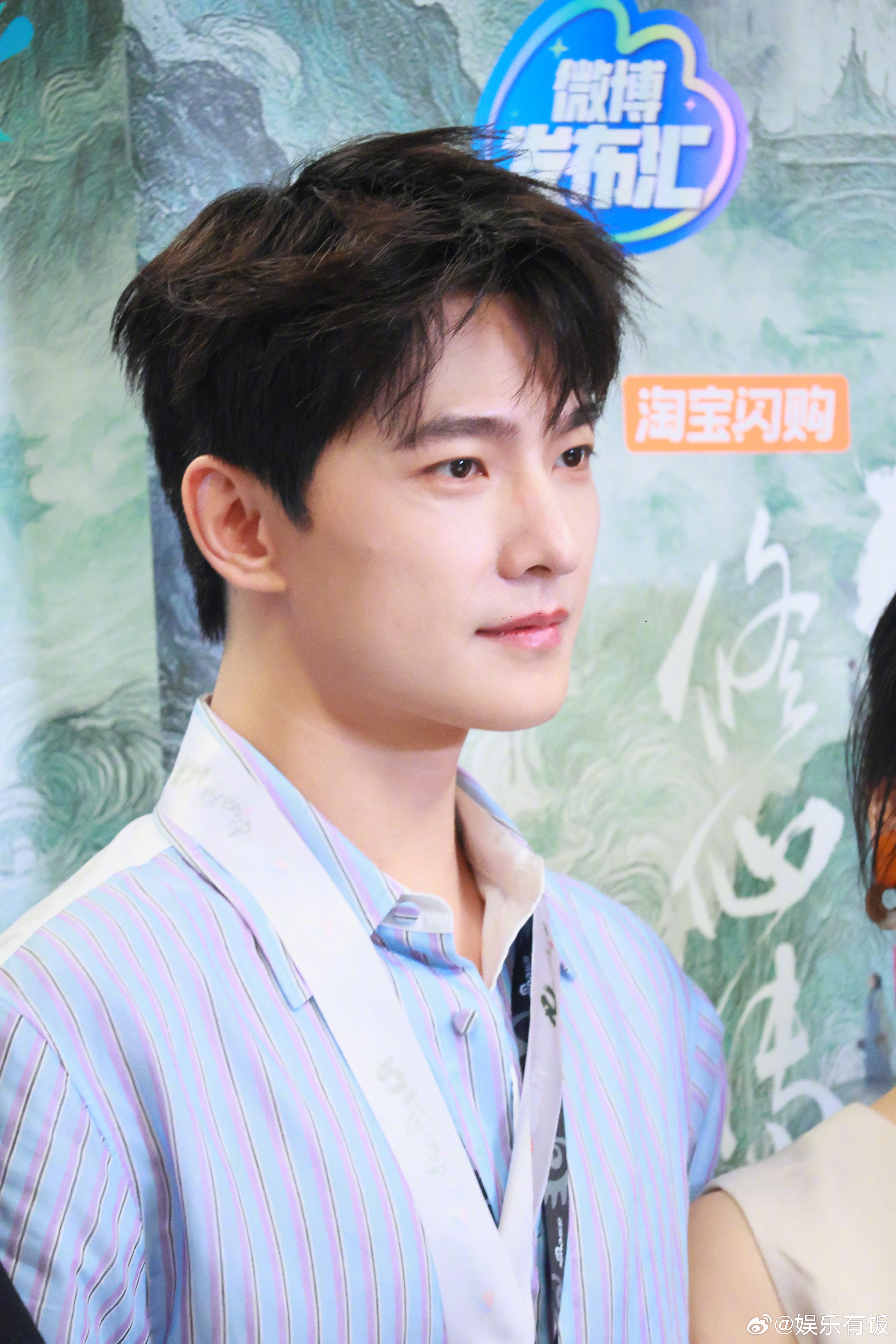 我和杨洋何曾有过嫌隙 《凡人修仙传》微博扫楼纯生图，看到这张脸上班也不累了，没吃