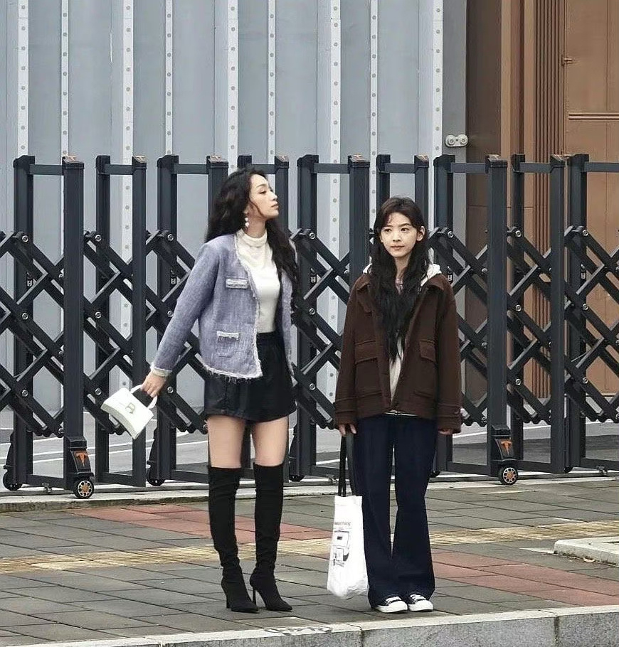 大事不妙，这一次章若楠要被艳压了吧？ ​​​