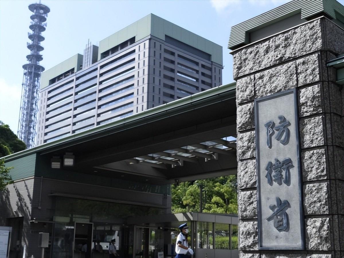 日本近期同天干了两件大事：执政党强行通过 2026 年度预算，防卫费首次突破 9