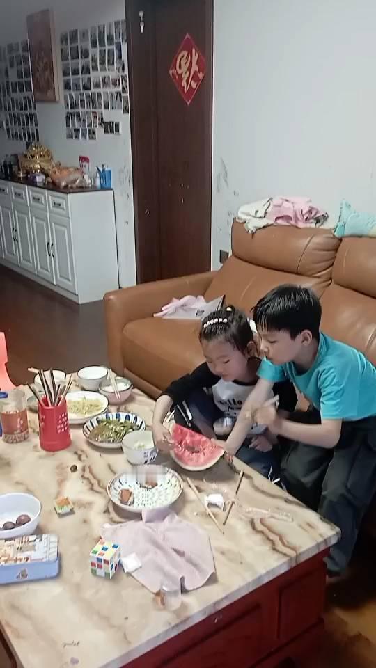 我没有你的直播间，我的直播间太吓人了，这些僵尸怎么处处都过来了。