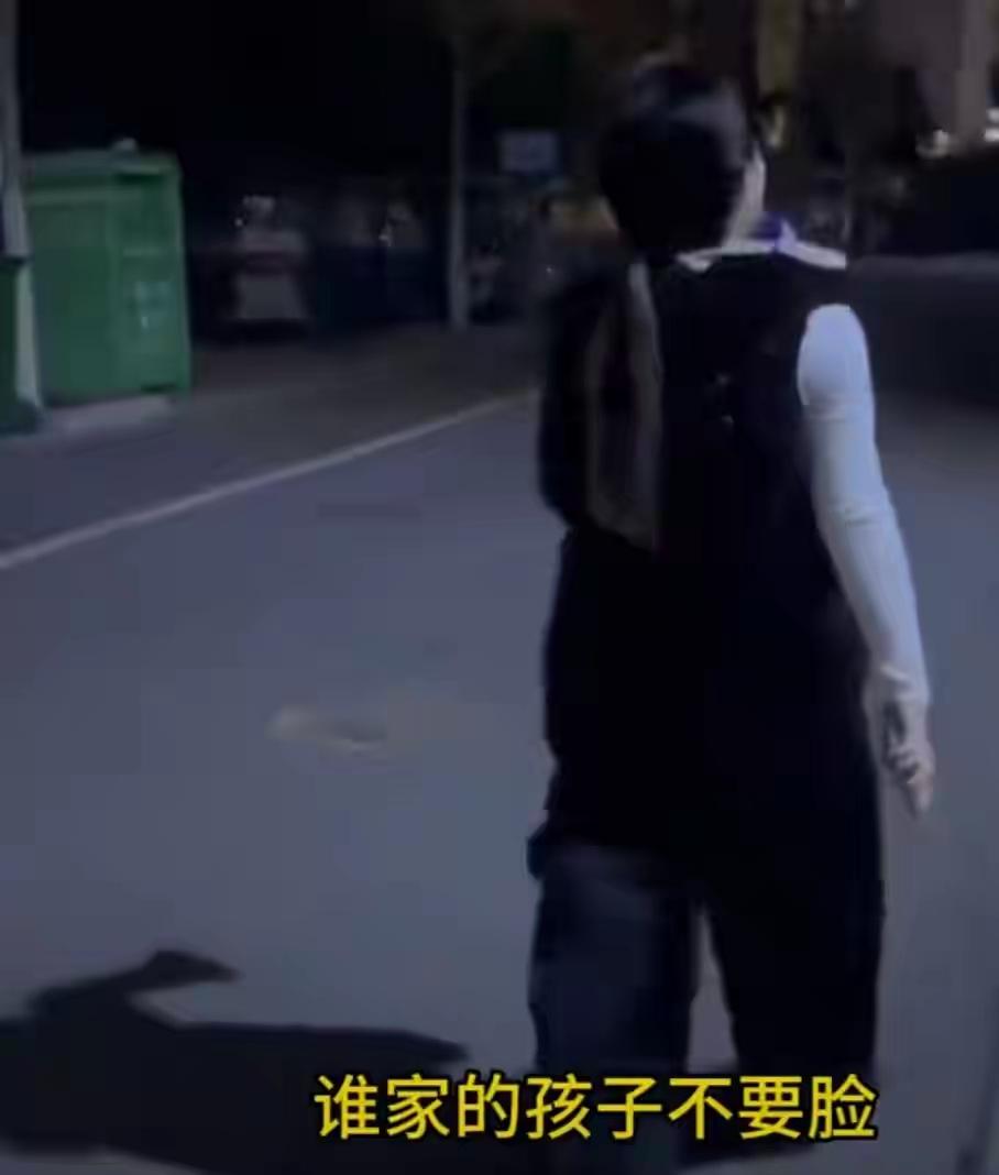 2025年11月3日，山东济宁一商家驱车300公里维权的事件引发网络关注，起因是