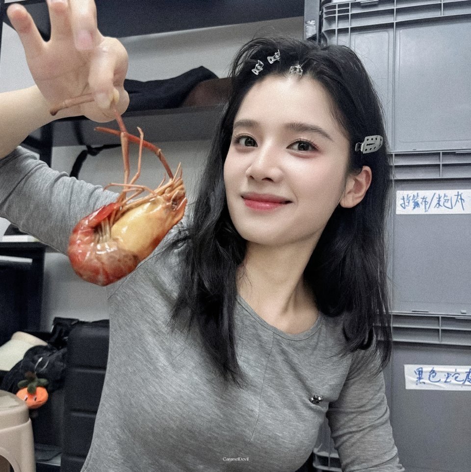 张婧仪[超话] 