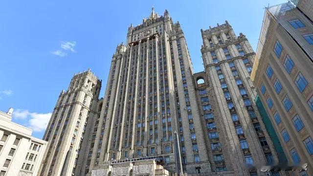 彻底怒了！
欧盟委员会提议将约1000亿欧元对乌援助纳入2028-2034年欧盟