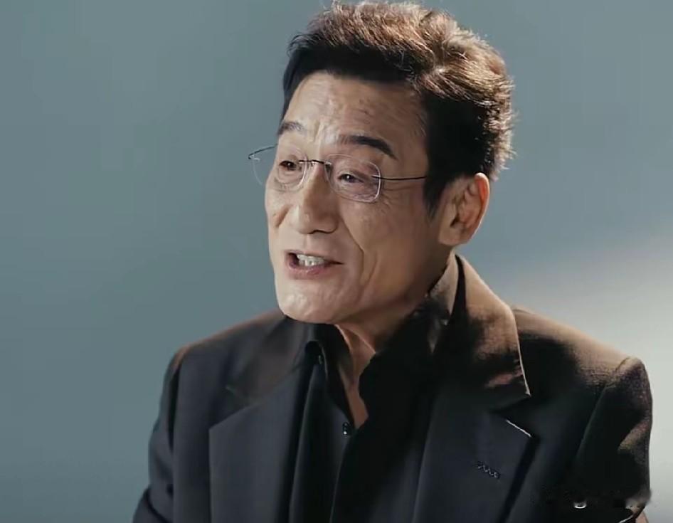 梁家辉这段话，最近又被翻出来刷屏了！
他说内地朋友去香港就能感受到，当地最受人敬