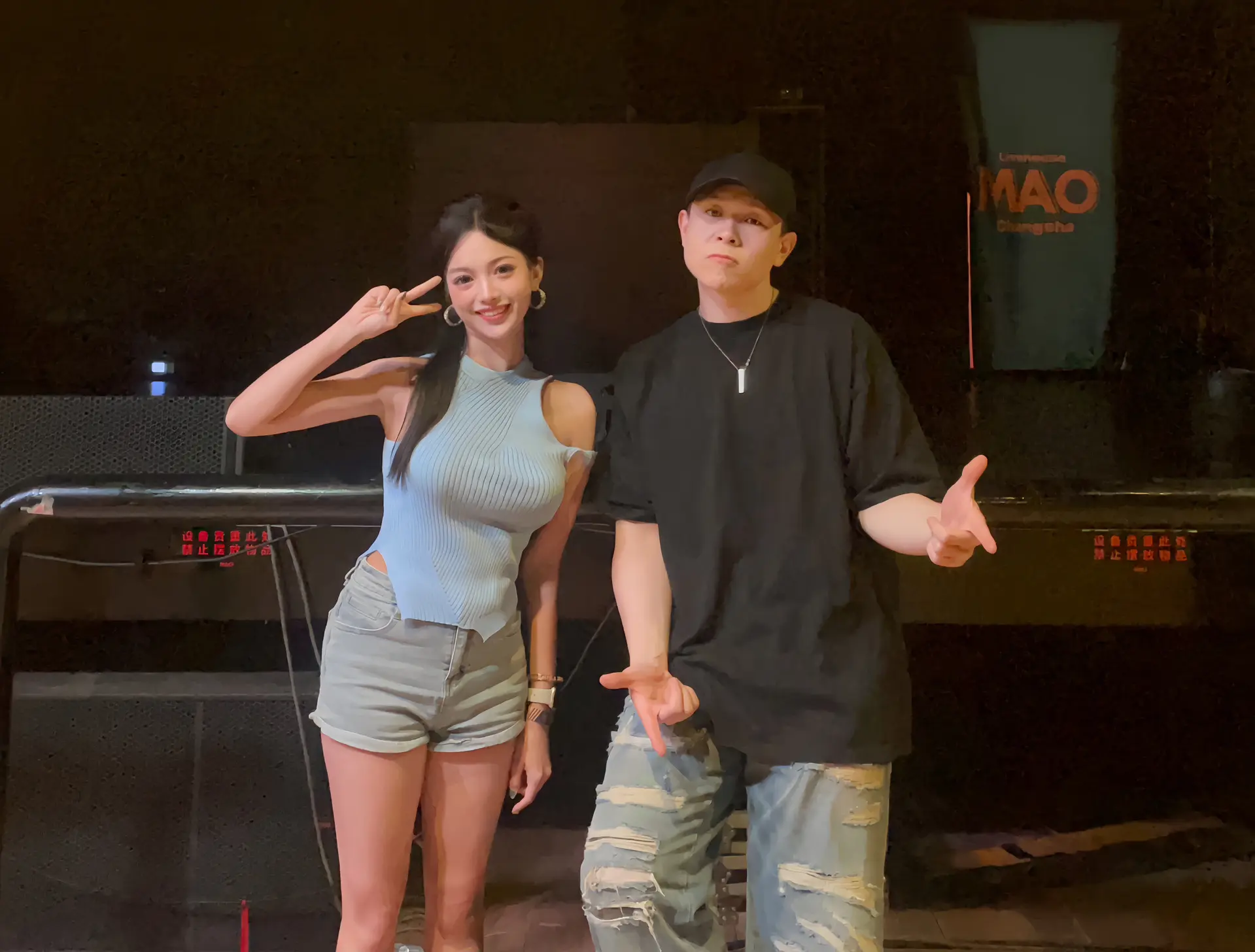 又到了听罗生门的季节。分享和Wiz的合照