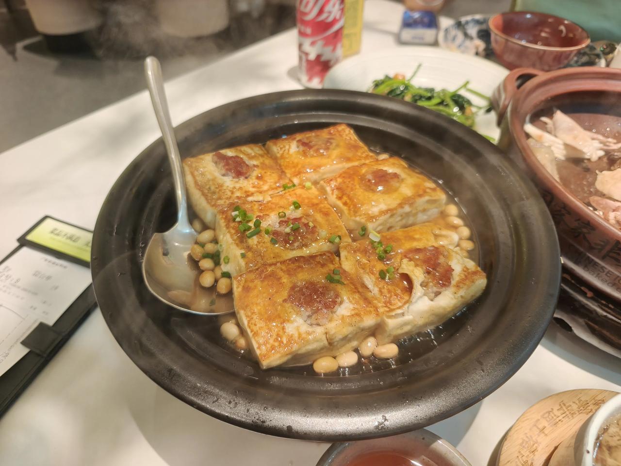 昨晚端午节我和女儿专程去佛山南海万达广场吃饭，只点了几个菜，还是女儿点的，这里有