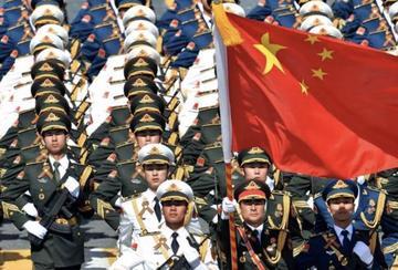 假如美国轰然崩溃，中国还要跟谁争第一？说句不好听的，就算美国崩溃，中国也当不上世