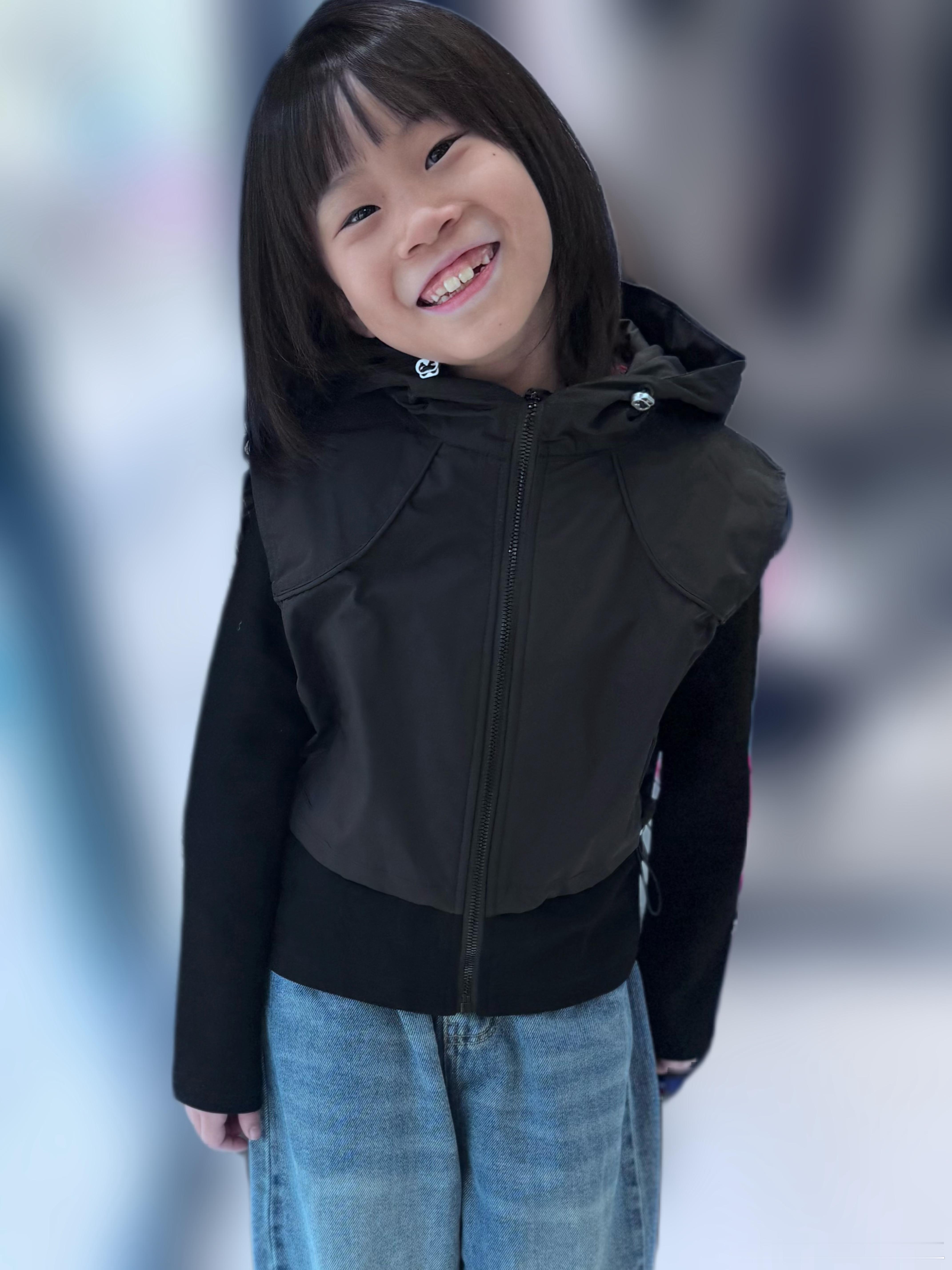 原来爱真的可以细腻成这样在长春逛街被东北售货员狠狠治愈了，自带亲切感。给小朋友试